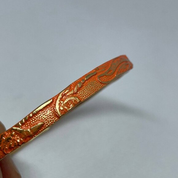 Orange Enamel Embossed Bangle Bracelet Gold Tone Retro Modern Classic Elegant - Picture 3 of 4